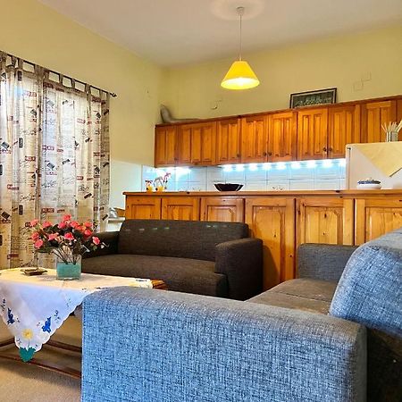 Village Apartment Marathiás Esterno foto