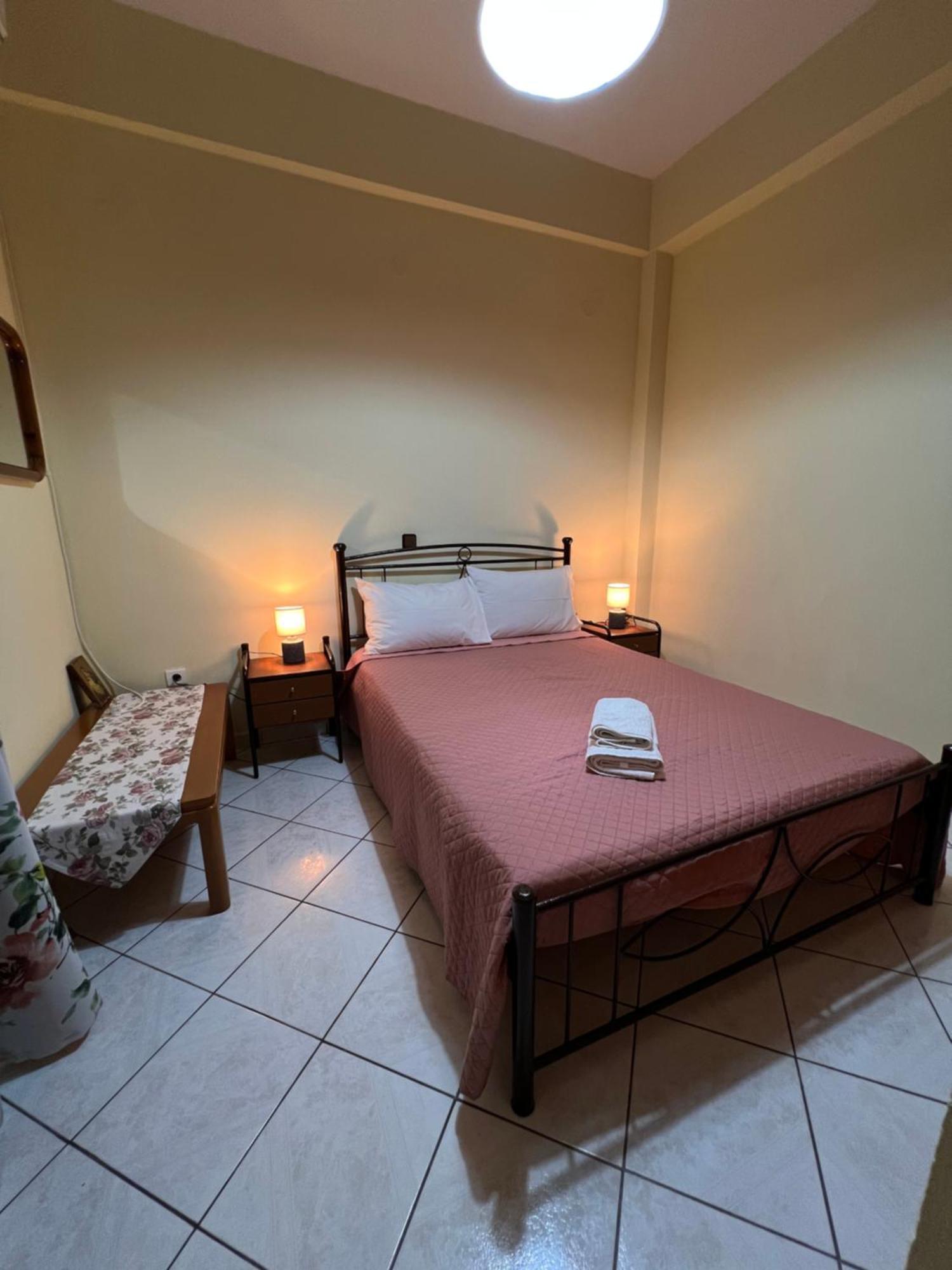 Village Apartment Marathiás Esterno foto